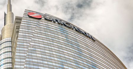 Wykradziono dane z 400 tys. kont klientów Unicredit