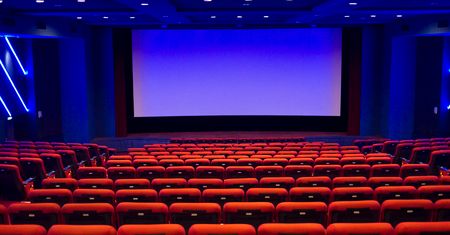 Koronawirus uderzył w branżę filmową. Kina szacują, ile zajmie powrót do normalności