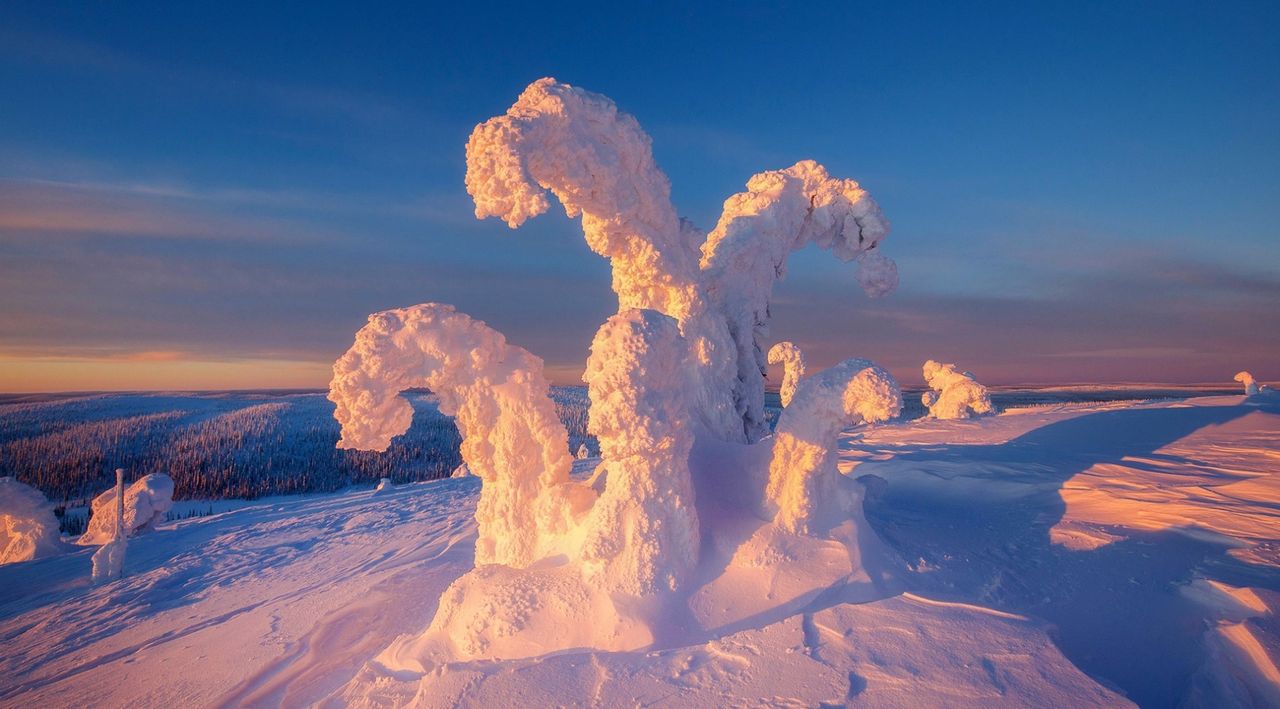 Niesamowite wybryki zimy i jaskinia do... Nieba. Najlepsze zdjęcia tygodnia