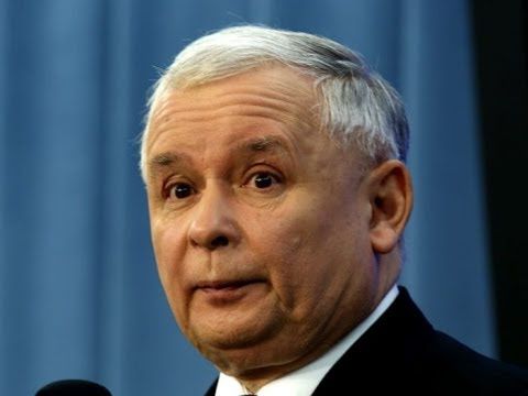 PiS traci w sondażach. PO dosłownie depcze Kaczyńskiemu po piętach