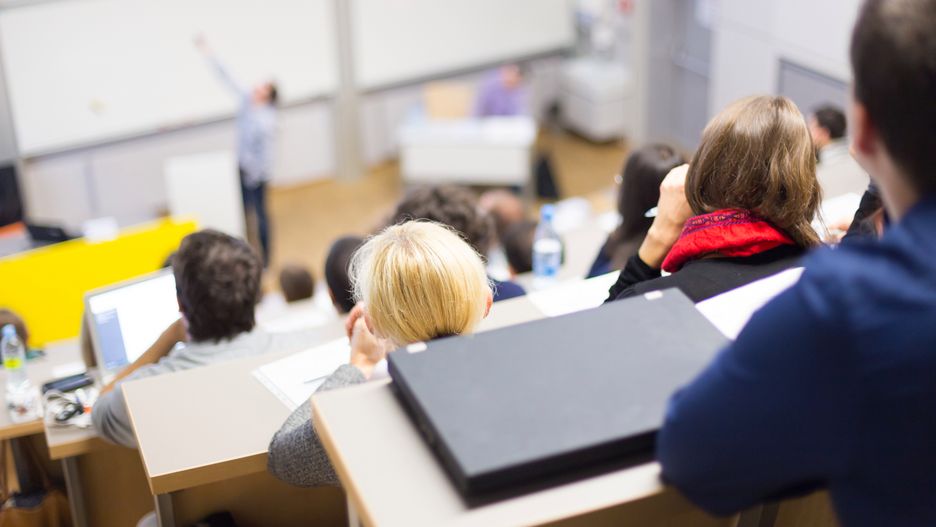 8-letni Laurent mieszka w Belgii. Chłopiec zdał maturę i po wakacjach rozpocznie studia wyższe. 