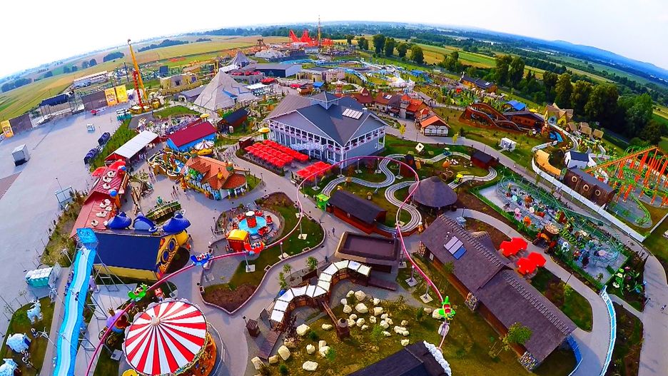 Energylandia to największy park rozrywki w Polsce.