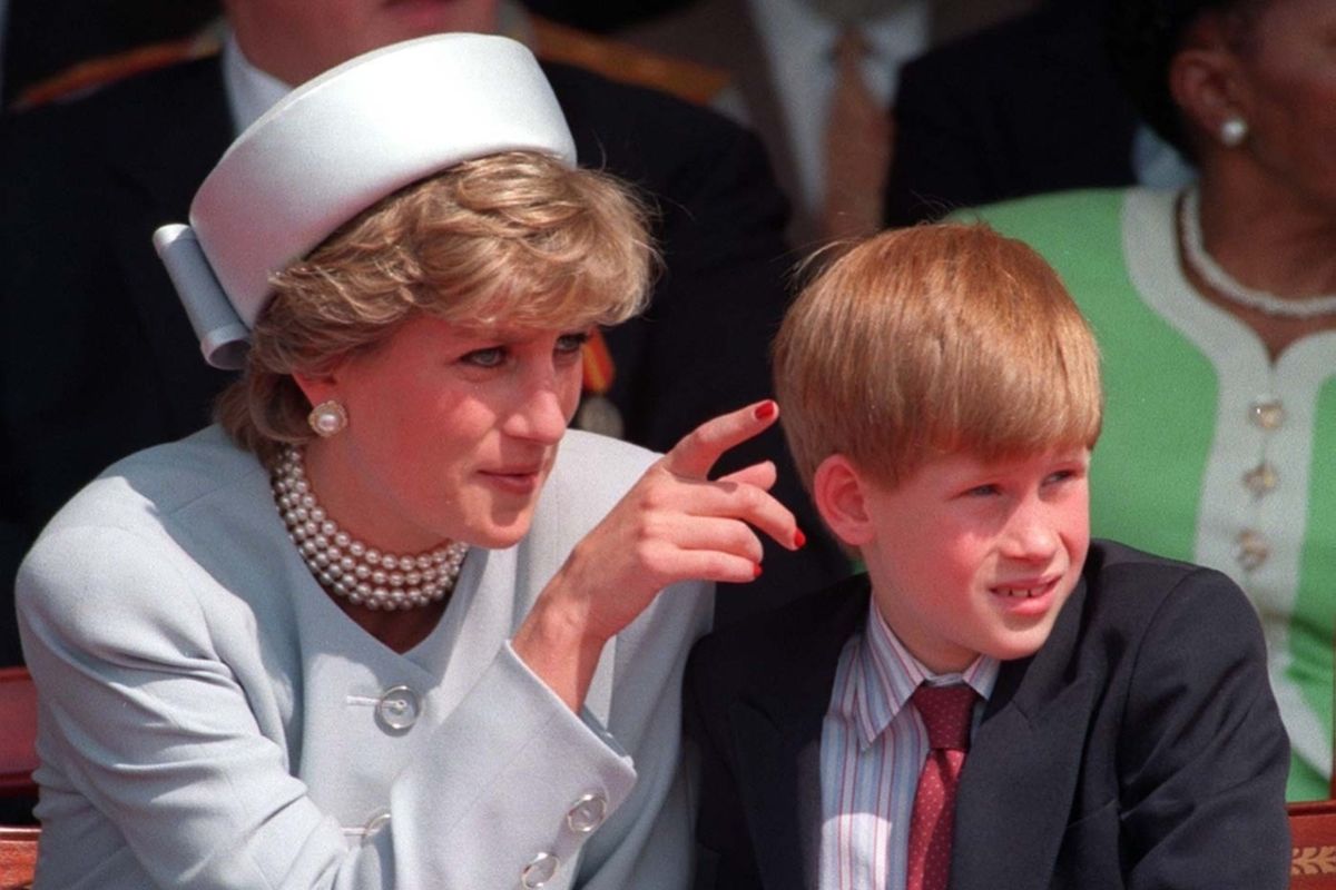 Książę Harry nigdy nie pozbierał się po śmierci matki. Kiedy księżna Diana zmarła, miał 12 lat
