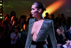 Bella Hadid w odważnych kreacjach na pokazie Aleksandre'a Vauthiera