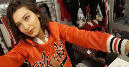 Bella Hadid nie ma oporów. Pokazała się w niemal całej okazałości