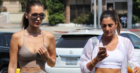 Bella Hadid w obcisłym zestawie Alo Yoga