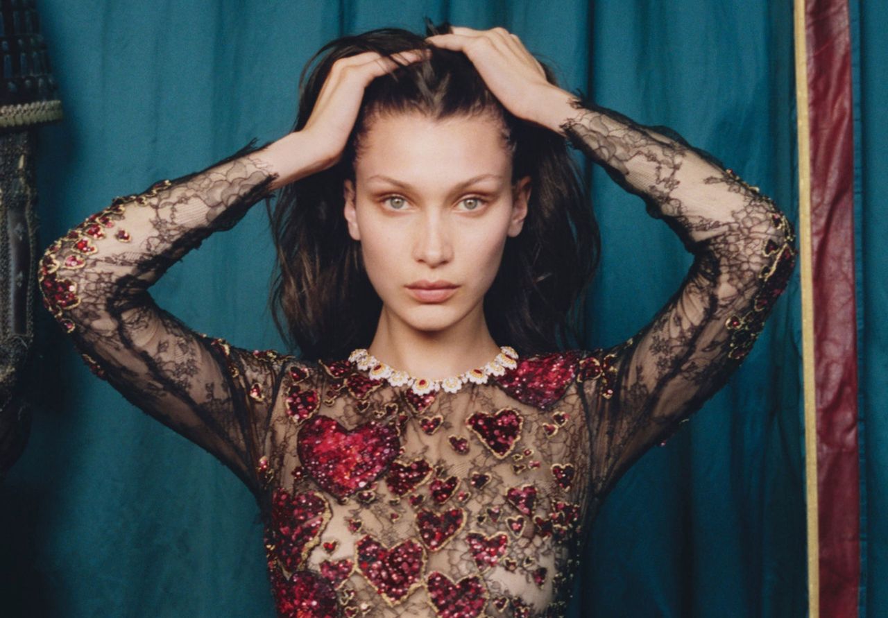 Bella Hadid w sukniach haute couture dla „W Magazine”