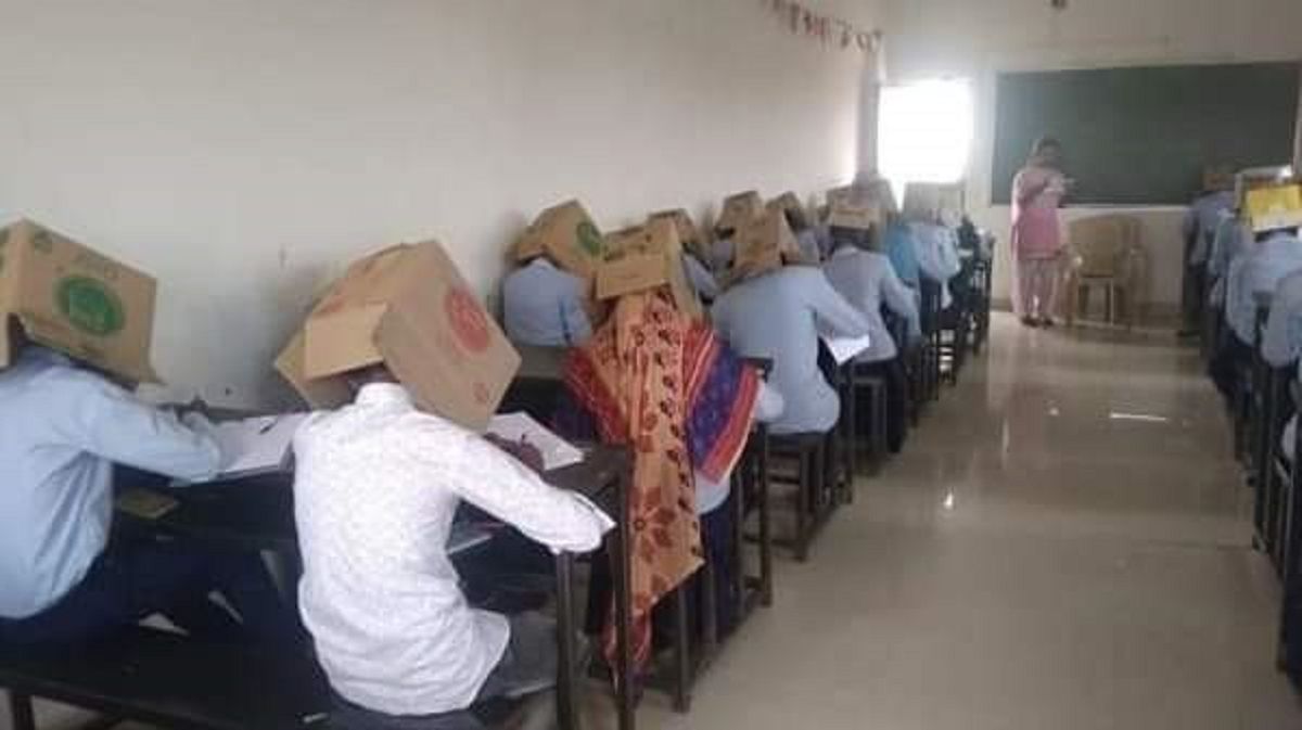 Uczniowie nosili w czasie egzaminu kartony na głowach. Władze szkoły w Indiach przepraszają za dziwaczny pomysł.