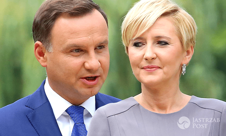 Agata Duda przyłapana na samotnych zakupach. W dźwiganiu ciężkich toreb nie pomógł jej mąż