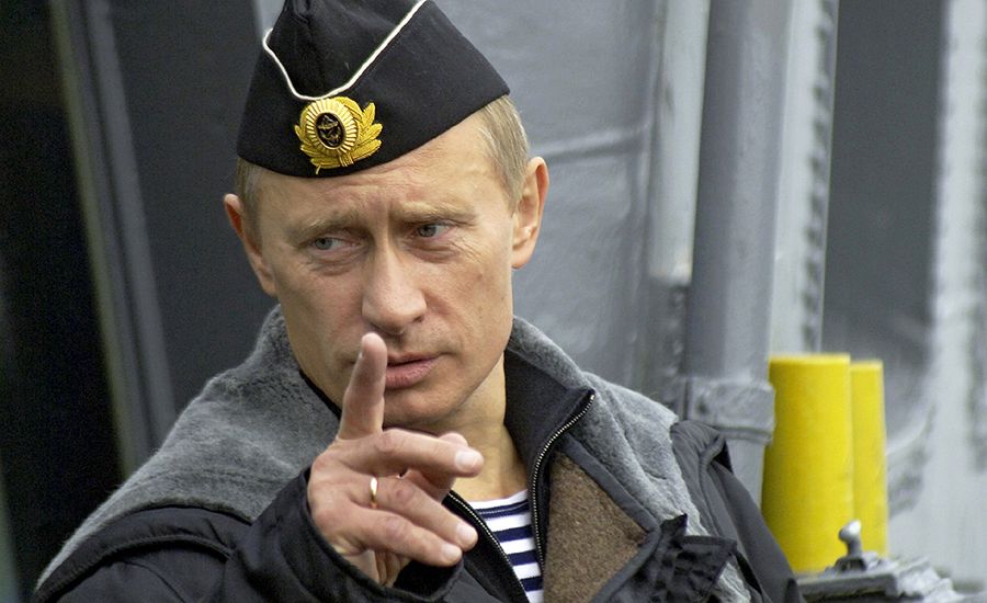 Prezydent Rosji Władimir Putin wizytuje rosyjski lotniskowiec Admirał Kuzniecow