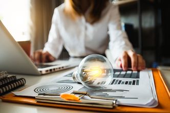 Co to jest crowdfunding? Jak działa finansowanie społecznościowe?