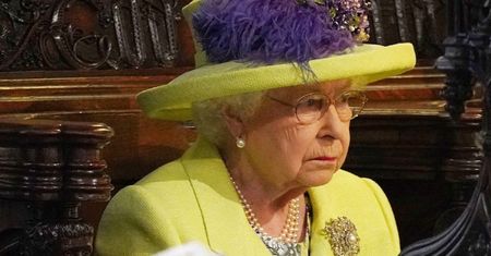 Królowa Elżbieta II ewakuowana z Pałacu Buckingham. Uciekła przed plagą szczurów