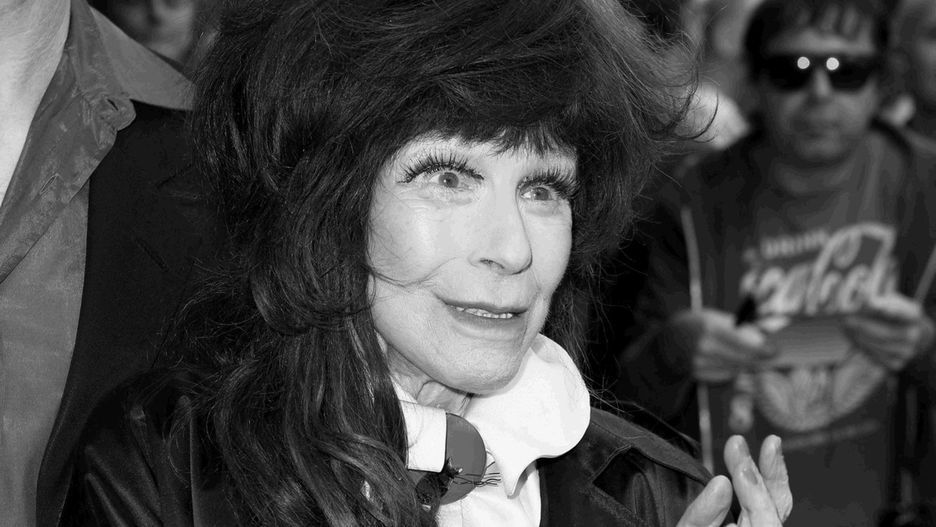 Fenella Fielding