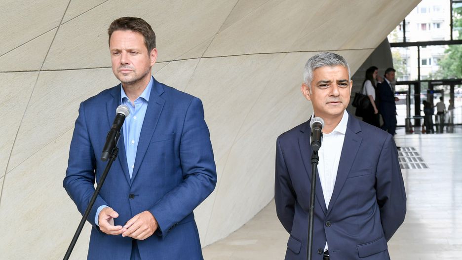 Wizyta burmistrza Londynu Sadiqa Khana w Warszawie. Spotkanie z Rafałem Trzaskowskim i konferencja w Muzeum POLIN