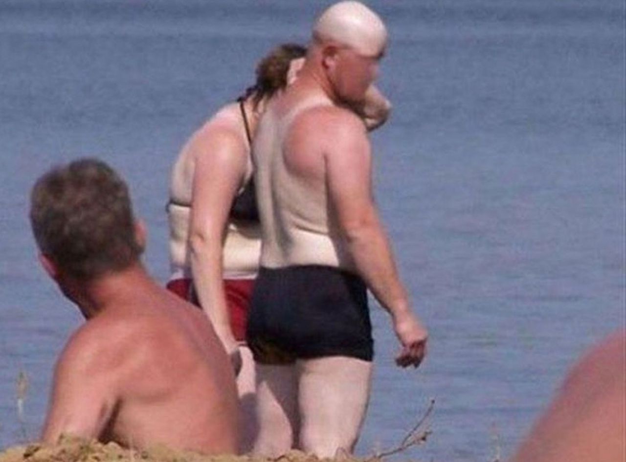 Na plaży też się przydarzy... Uchwycone w idealnym momencie