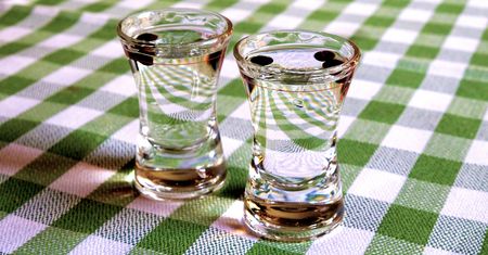 Ile kalorii ma wódka? Alkohol a dieta