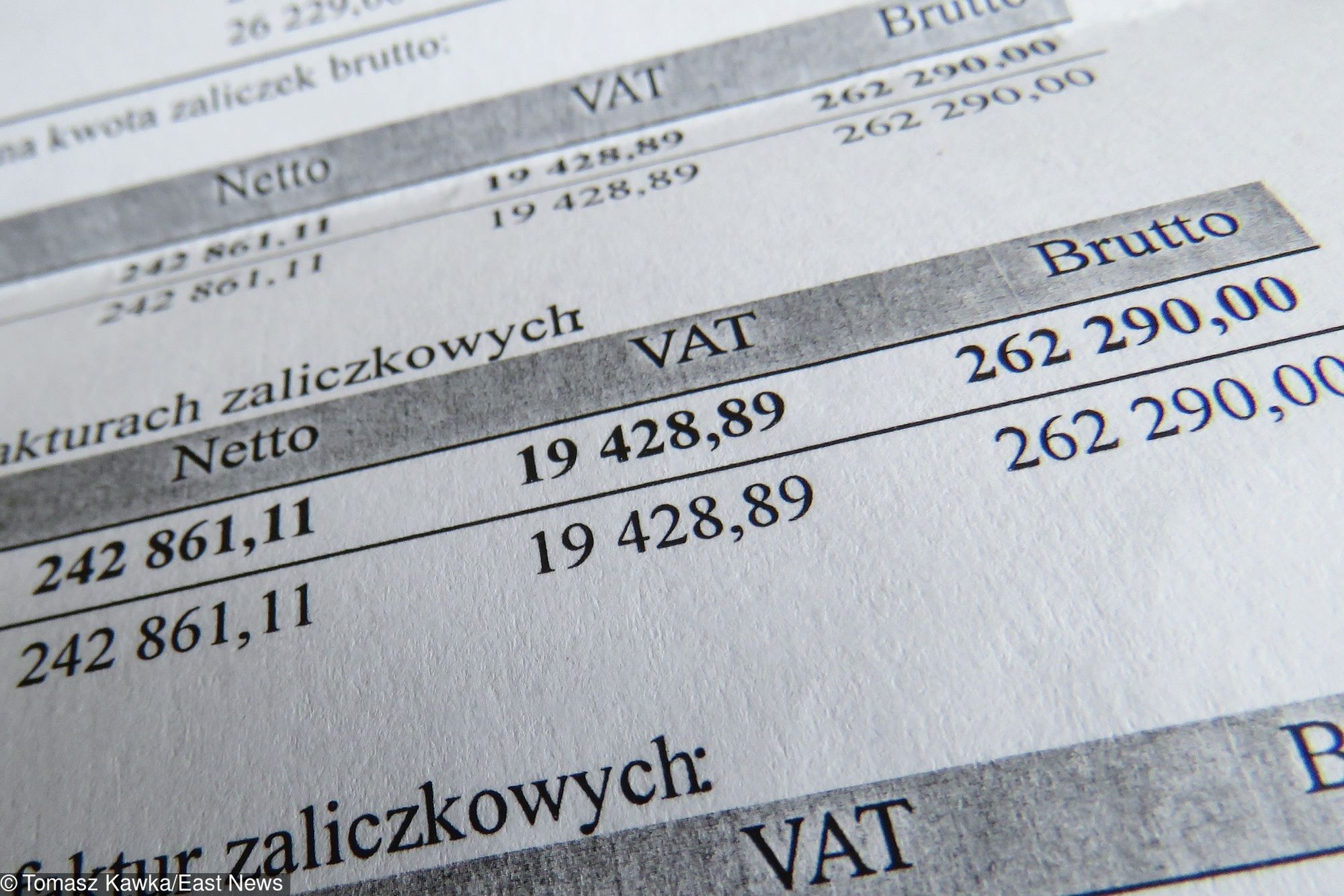 Coraz więcej firm nie opłaca faktur na czas i bankrutuje.