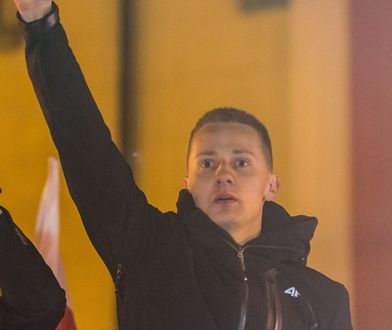 Za rzucanie wulgaryzmami w serialu stracił pracę w dwóch tygodnikach. Teraz publicznie przeprasza