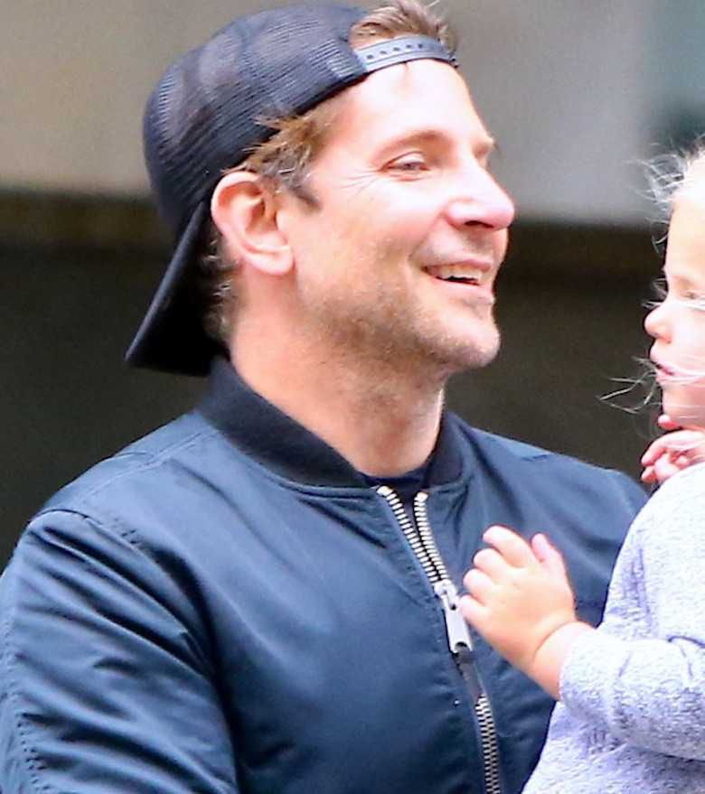 Bradley Cooper zgolił wąsy i brodę
