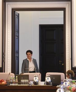 Krzyże nie powinny wisieć w urzędach. Nakaz nie spodobałby się Polakom. Nasz sondaż.