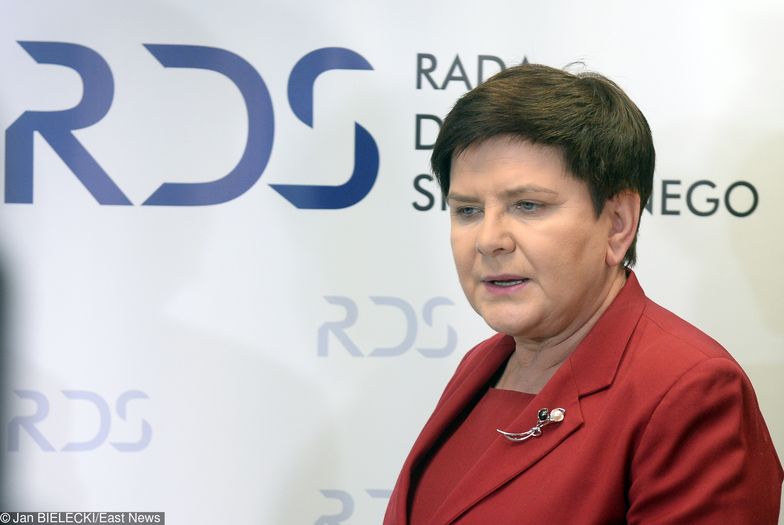 Zwiększenie pensum. Zdaniem wicepremier Szydło zwolnień nie będzie, bo nauczyciele i tak odchodzą z zawodu