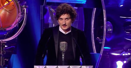 Dawid Podsiadło usuwa niepokojący post i się tłumaczy. "Ogromne dzięki za piękne komentarze i prywatne wiadomości"
