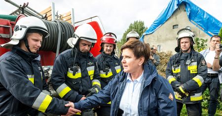 Zrujnowana w połowie gmina, dzieci bez szkoły. Przedstawiono raport po historycznej nawałnicy