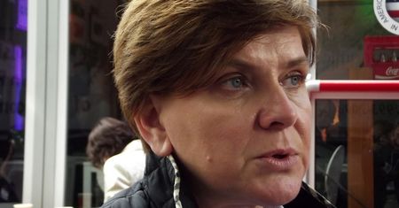 Szydło przyznaje rentę wdowie i sierotom po tragicznie zmarłym policjancie. "Łączę się z Nimi w bólu"