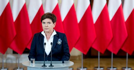 Beata Szydło mówiła o opłacanych protestach. Będą żądać od niej dowodów