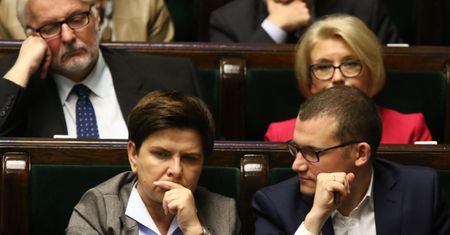 Riposta premier ws. demonstracji narodowców. Potępia, lecz przypomina też, że "w PE szkalują Polskę"