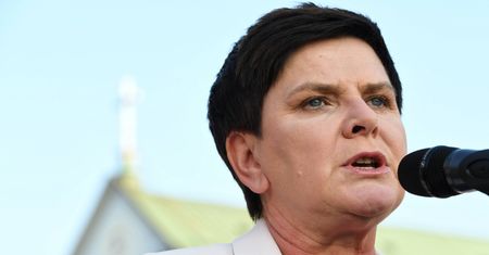 Beata Szydło kpi z Donalda Tuska. Tak skomentowała jego zdjęcie z Bono