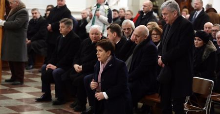 "Bóg jest wszędzie, w Kościele jest PiS". Na antenie padły mocne słowa