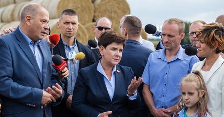 Pomoc po nawałnicach. Rząd zadowolony z siebie, Polacy z niego już nie