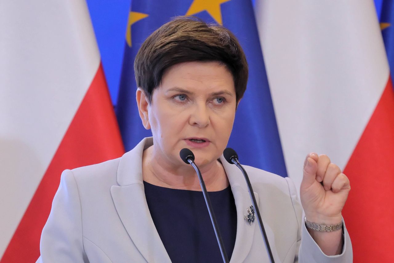 Wiejas: "Już wiem, za co płacą Beacie Szydło. Jest warta swojej ceny" (Opinia)