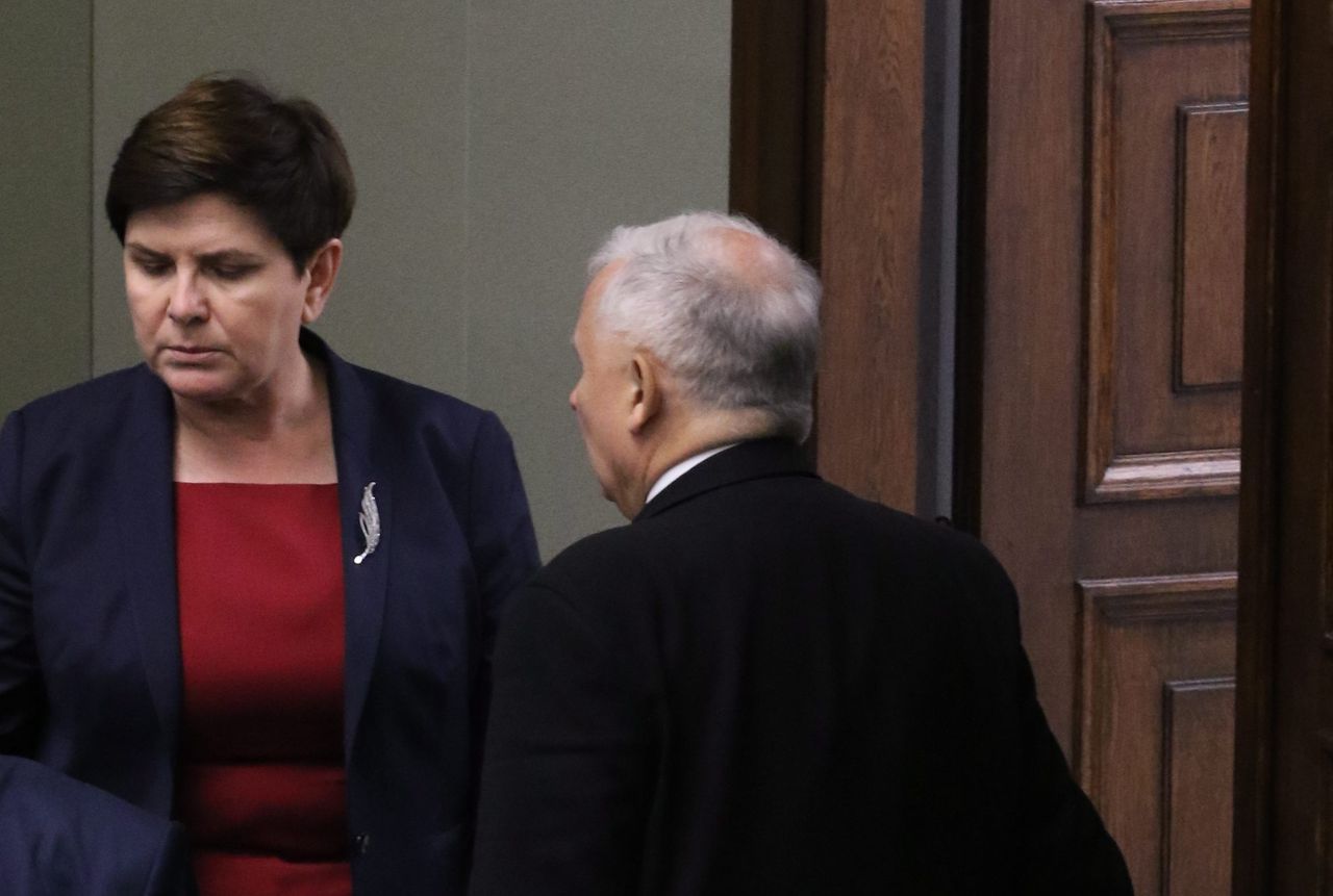 "Szydło zirytowała Kaczyńskiego, dlatego straci stanowisko". Marcinkiewicz o kulisach zmiany premiera