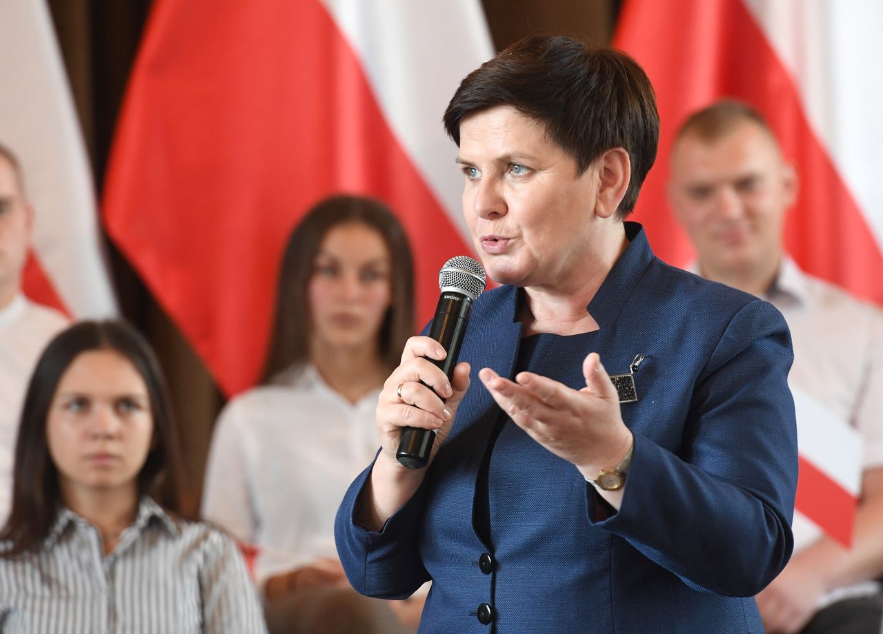 Karczewskiemu żal, Szydło apeluje. Politycy PiS o proteście w Sejmie