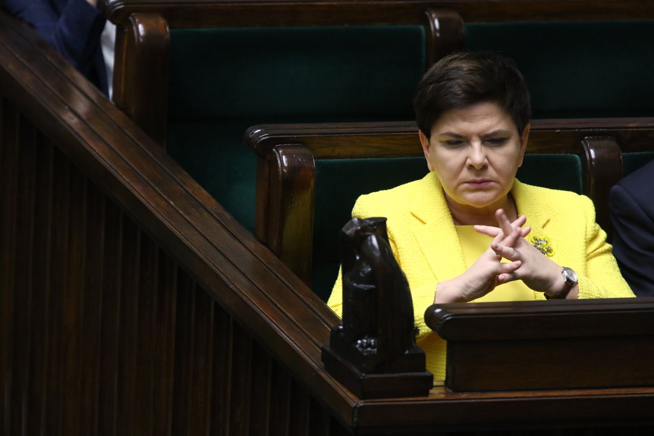 "Dramatyczne" przemówienie Szydło. Internet zalała fala komentarzy