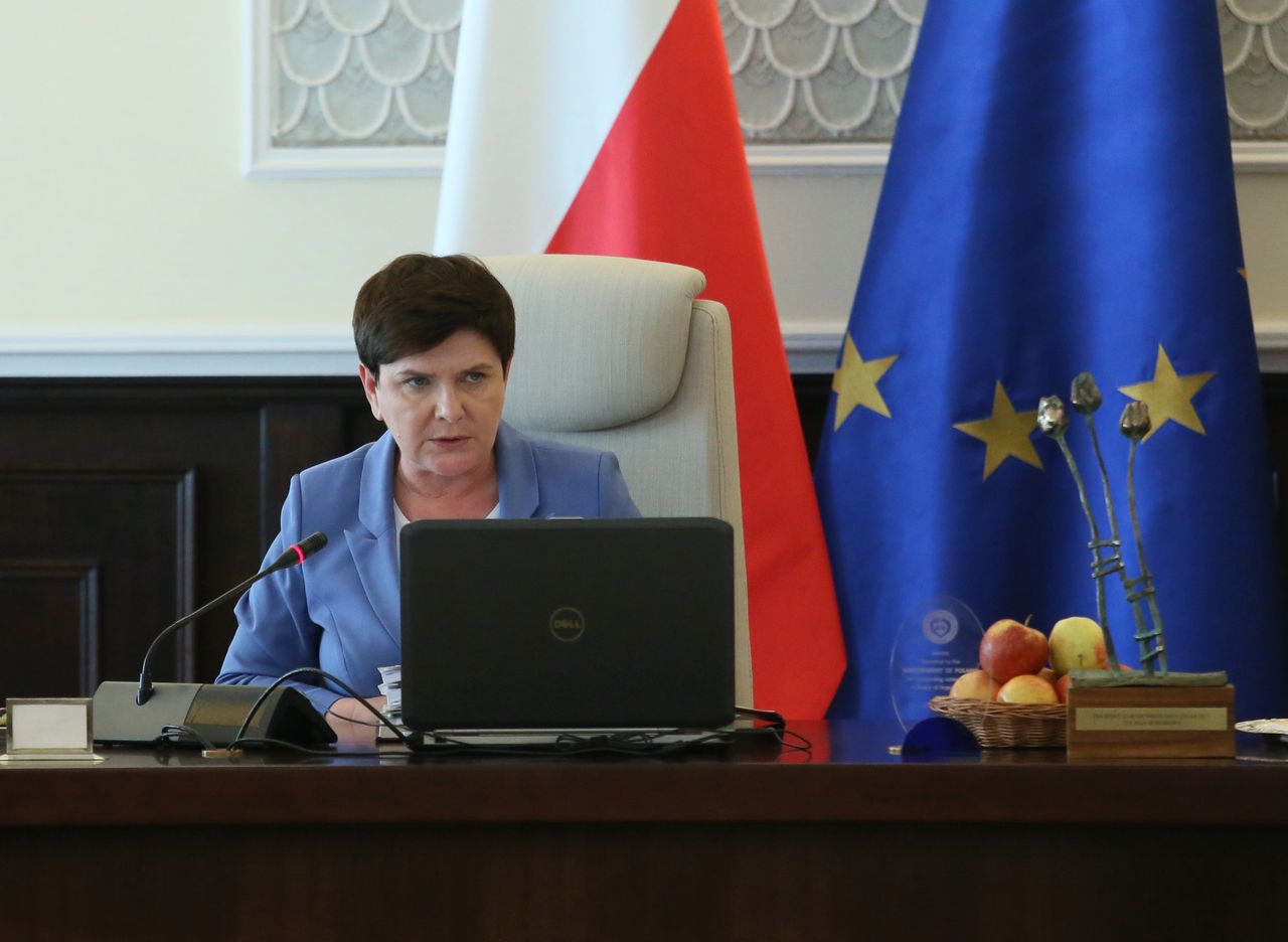 Nawałnice nad Polską. Premier Szydło pilnie zwołuje posiedzenie zespołu zarządzania kryzysowego w Gdańsku
