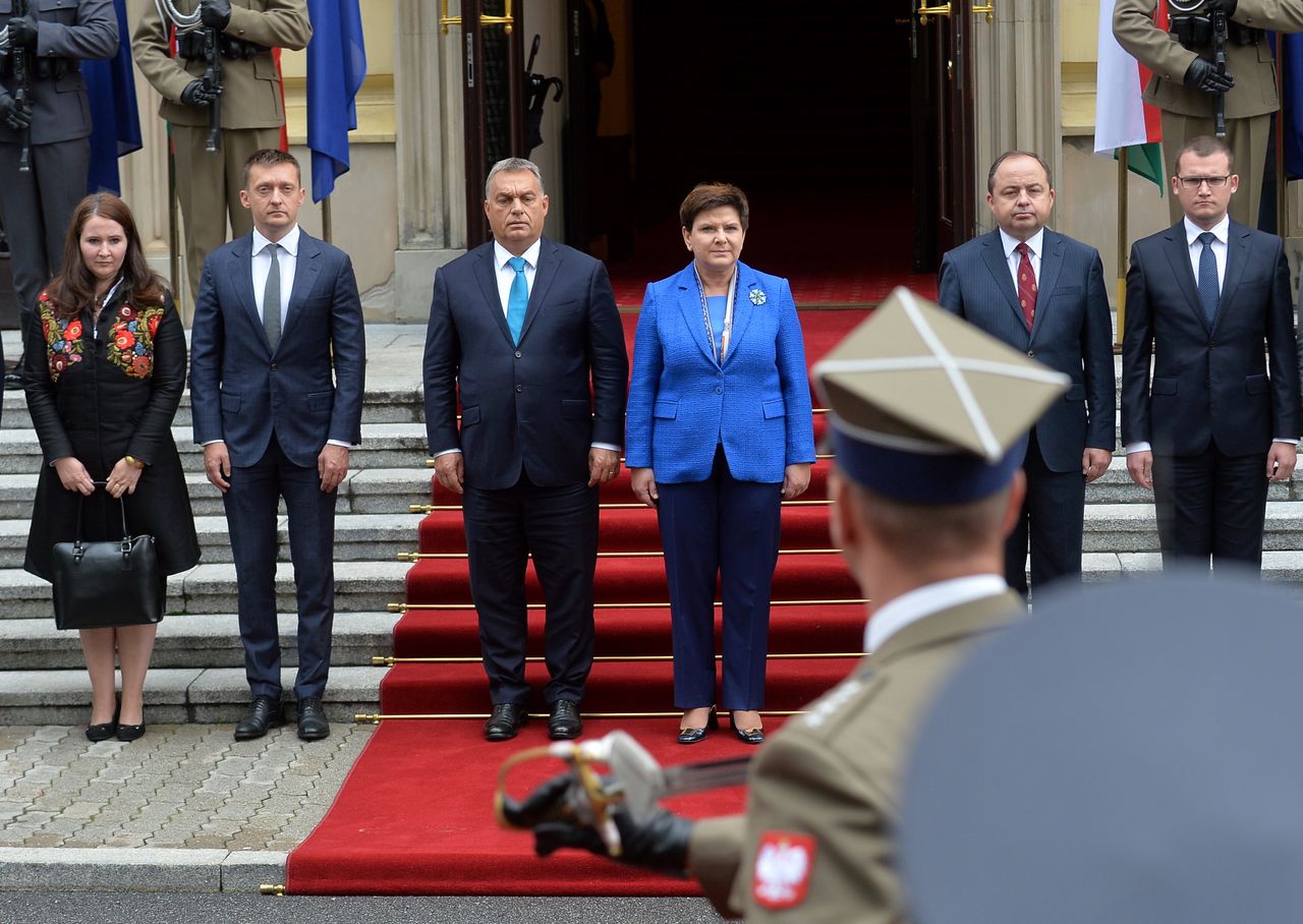 Orban staje po stronie rządu. "To, co się dzieje wobec Polski w UE to brak szacunku"