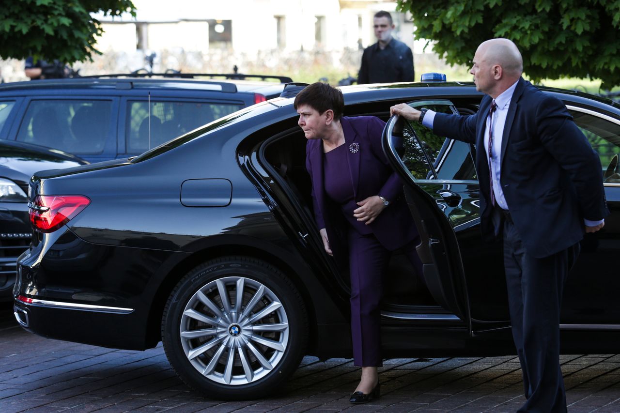 Beata Szydło zawiozła matkę na badania służbową limuzyną