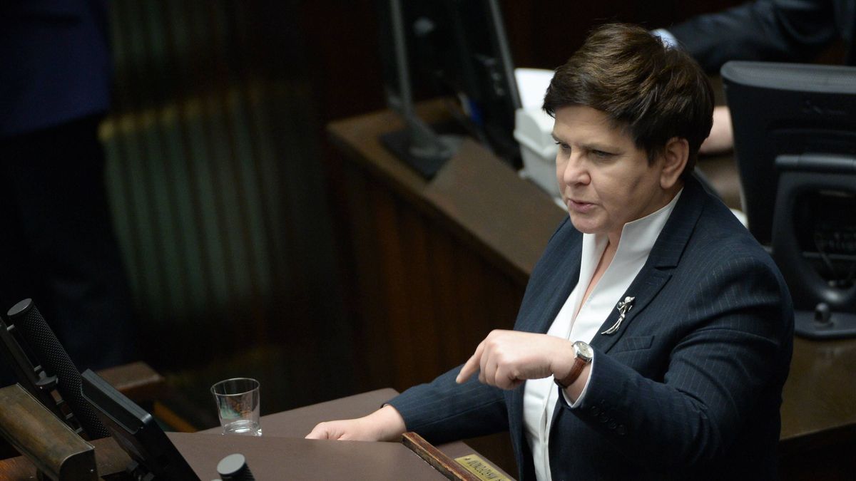 Beata Szydło w Sejmie. Za chwilę wypowie słynne zdania o nagrodach dla ministrów PiS