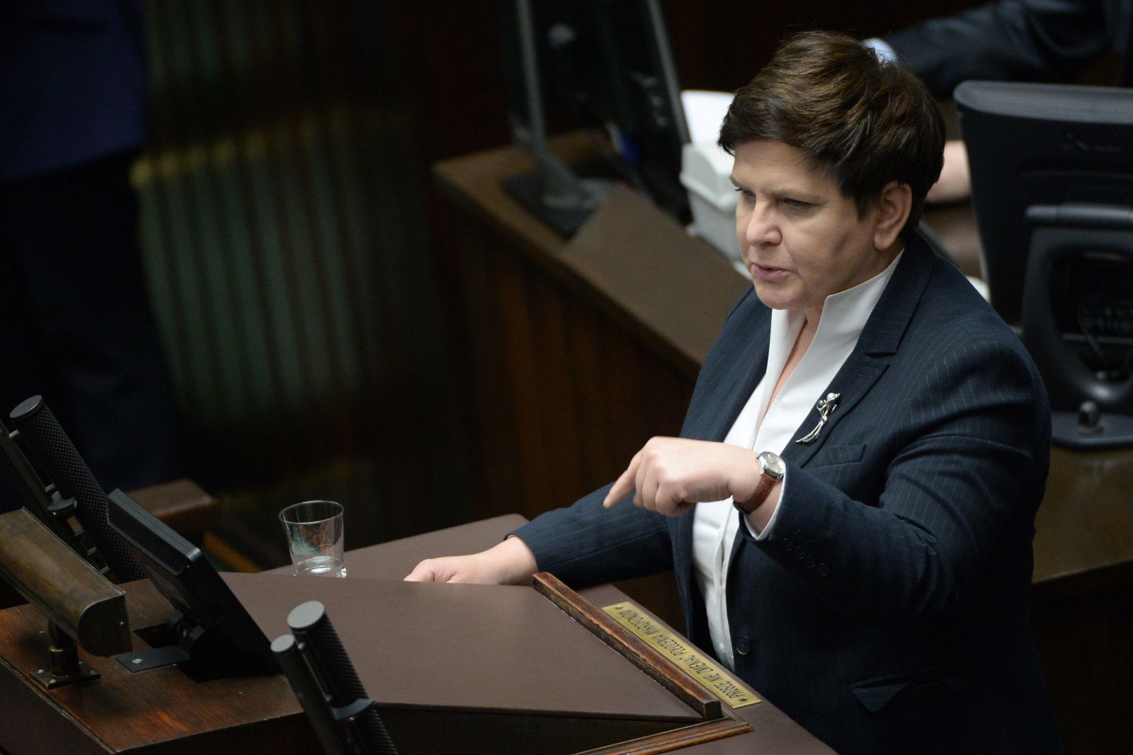 Beata Szydło broniła w Sejmie przyznanych nagród