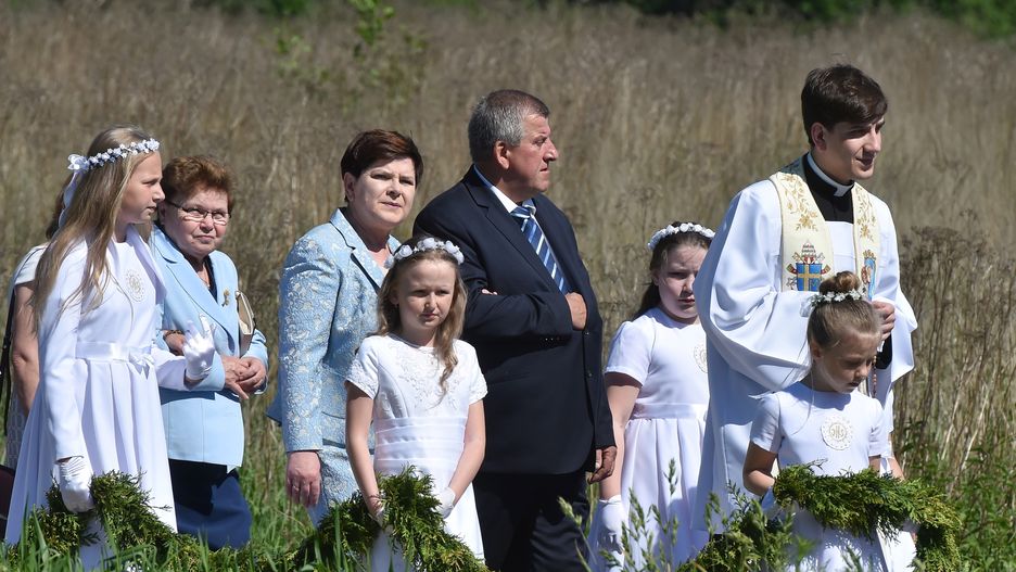Premier z mężem i synem w Przecieszynie