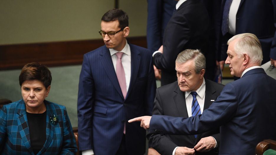Beata Szydło, Mateusz Morawiecki, Piotr Gliński i Jarosław Gowin w ławach rządowych