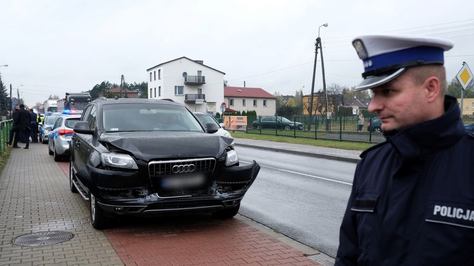 Jedno z aut poszkodowanych w wypadku kolumny Beaty Szydło