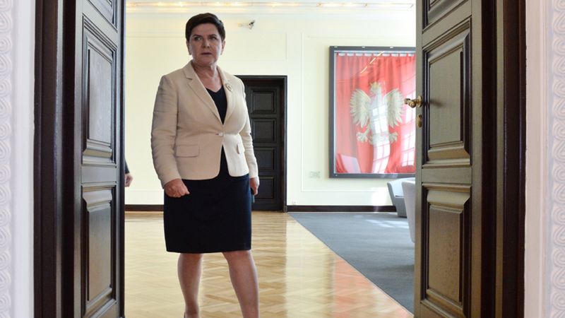 Beata Szydło powiedziała w wywiadzie dla Telewizji Republika, że nikt nie może narzucać Polsce polityki dotyczącej migrantów