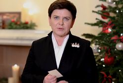 Premier Szydło składa Polakom życzenia. Broszka zwraca uwagę