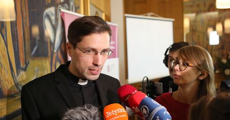 Coraz więcej wiernych na mszach. Kościół może być zadowolony