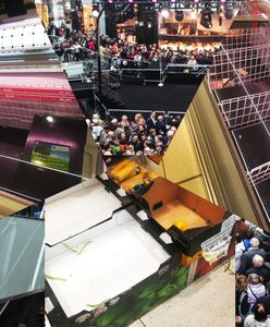 Sklepy w majówkę z wykupionym towarem. Prosty przepis na chaos, tłumy i puste półki