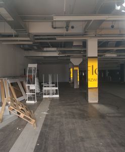 Pierwsza śmierć kliniczna galerii handlowej. Opuszczone centrum w środku Warszawy wygląda jak nagrobek